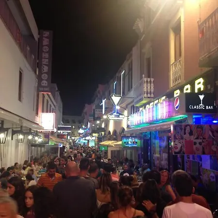 - Center, Walk To The Beach, Old Town, Oura Strip, Location